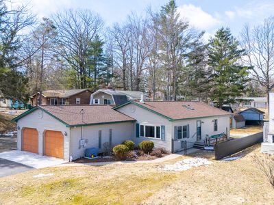 311 Iroquois Ave, Prudenville, MI, 48651