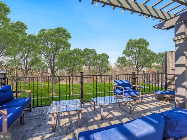 2331 15th St NW Unit 108, Washington, DC 20009