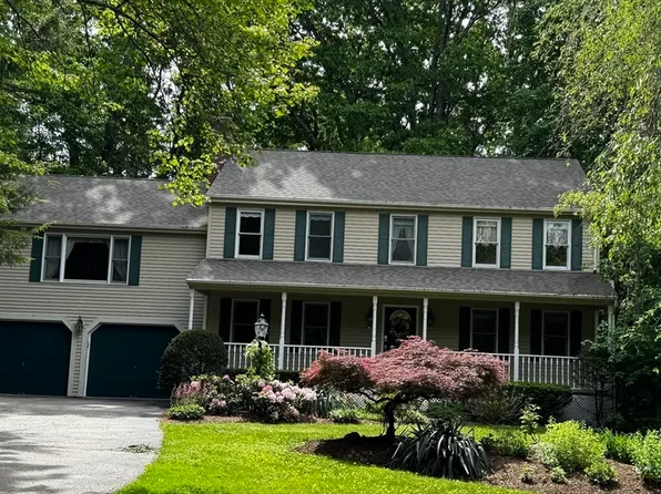 21 Woodridge Rd, Milford, MA 01757