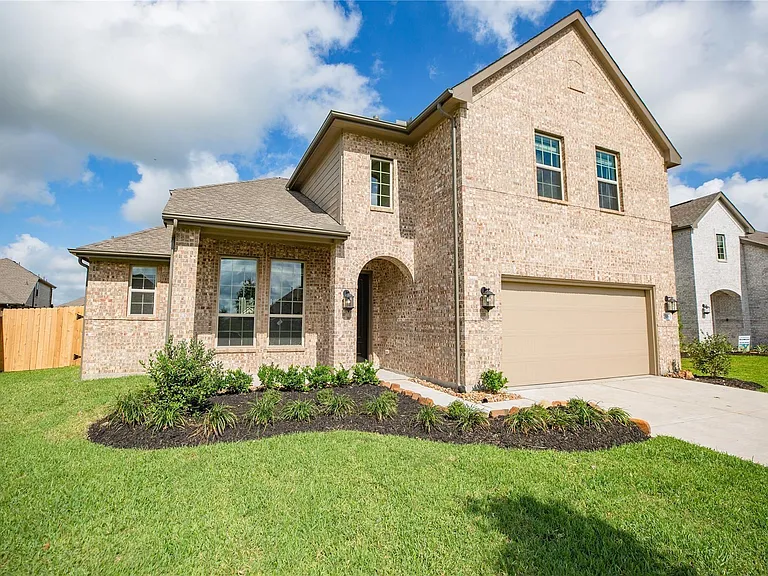 2318 Madera Landing Ln — Photo 1