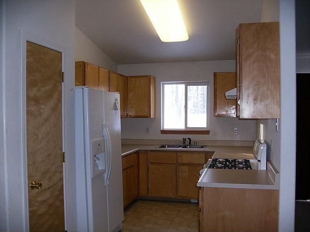 2nd image of 6910 W Vandenberg