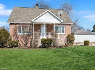 114 E Walnut Ave, Des Plaines, IL