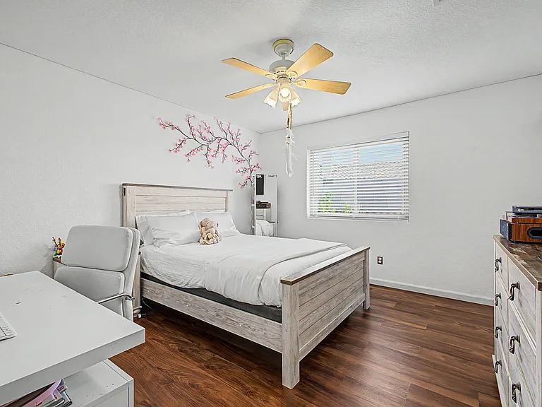 12410 N Echo Valley Dr — Photo 10