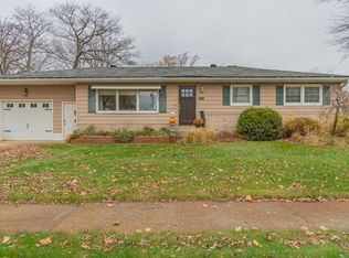 1484 Colonial Rd, Muskegon, MI 49441