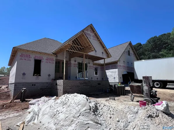 26 Dale St, Scottsboro, AL 35769