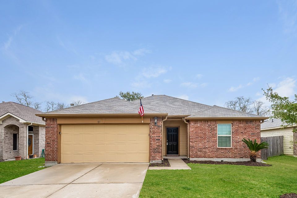 1st image of 114 N Golden Oak Dr