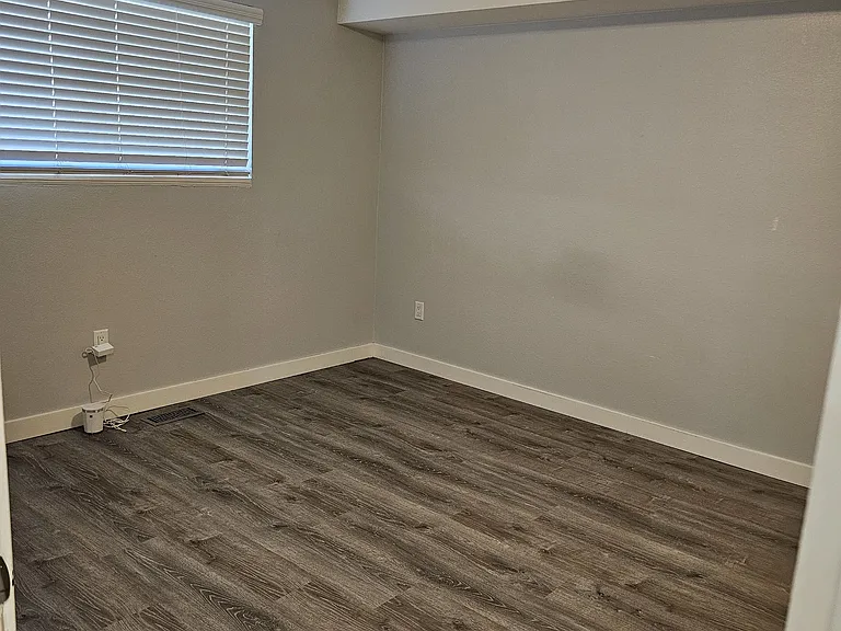 813 N Riverside Dr #A — Photo 14