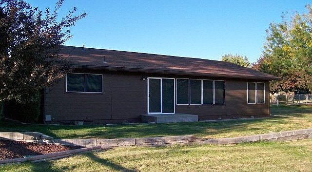 1st image of 335 Hill Rd