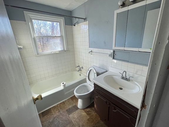 3rd image of 608 5th Ave #608