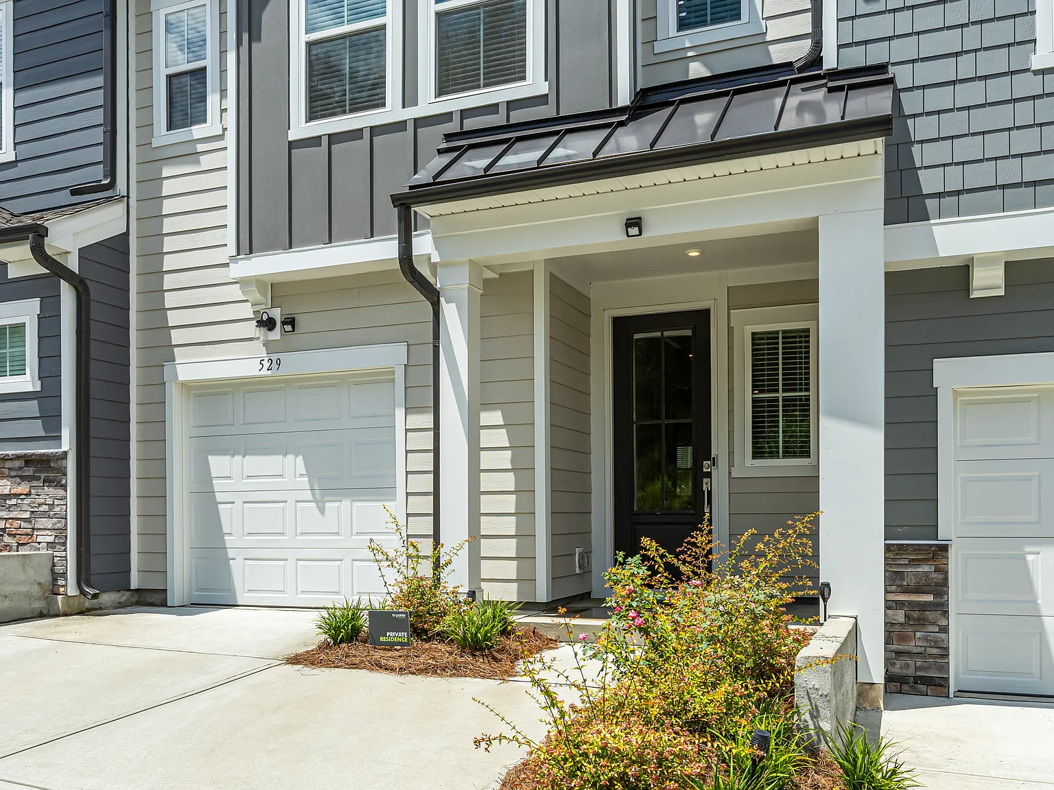 529 Madison Falls Ct — Photo 3