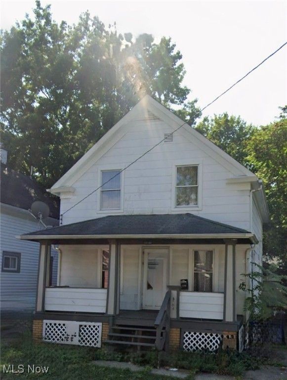 Real estate listing image