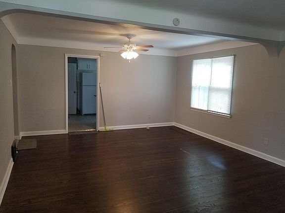 2nd image of 6921 Woodrow Ave