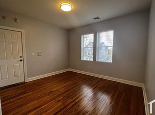 6 Sterling St APT 2, Hartford, CT 06112