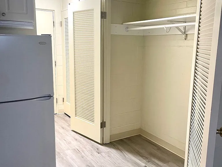 Campus Apartments — Photo 15