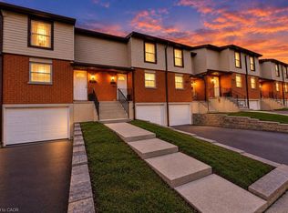 10 Angus Rd #21, Hamilton, ON L8K6K3