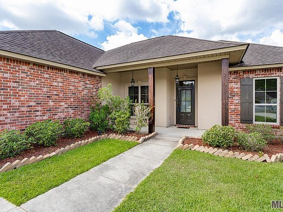 3rd image of 31061 Autumn Lake Dr