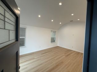 2227 S Dunsmuir Ave, Los Angeles, CA 90016