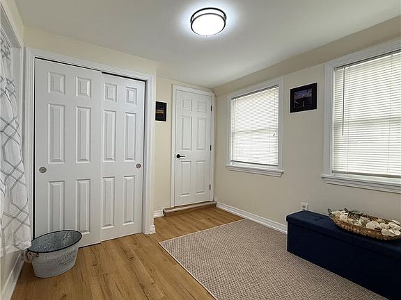 2nd image of 461 River Rd