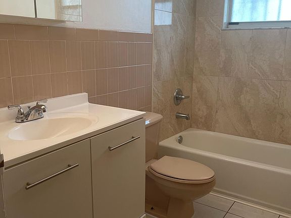 Guest/hallway bathroom