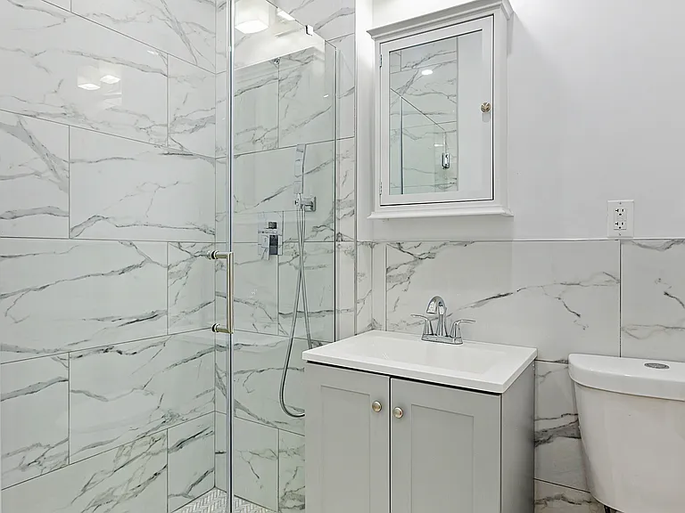 1843 1st Ave #2R — Photo 7