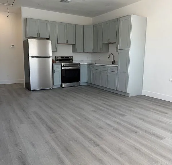 2427 W Southcross Blvd #1 — Photo 4