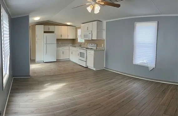 107 Quiet Oak Dr — Photo 4