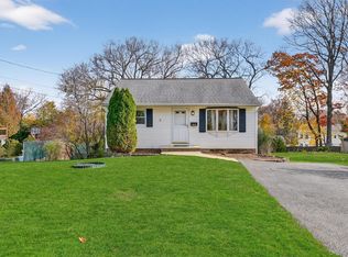 30 N Lexow Ave, Nanuet, NY 10954