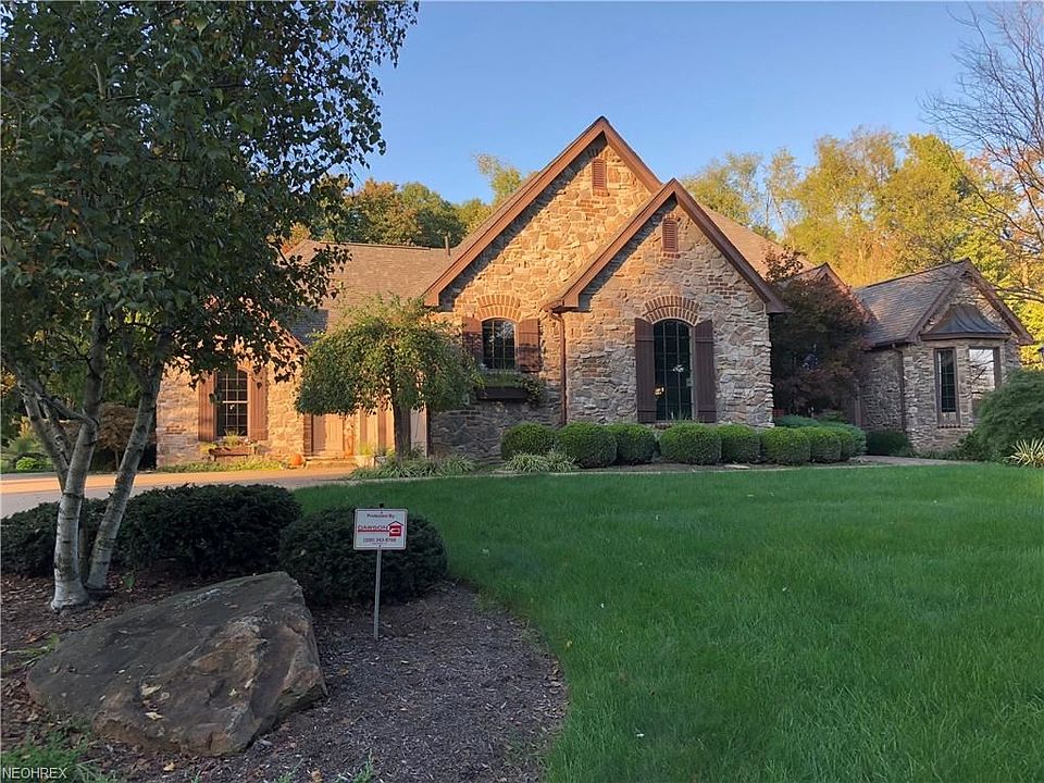 1st image of 3201 Dogwood Ln NW