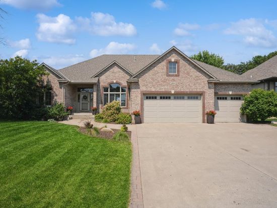 2523 Tournament Players Cir N, Blaine, MN 55449