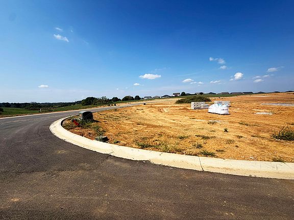 2nd image of 460 Lands End Dr