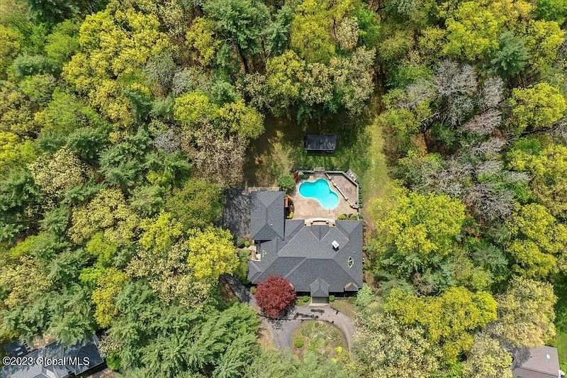 3rd image of 11 Rolling Brook Drive