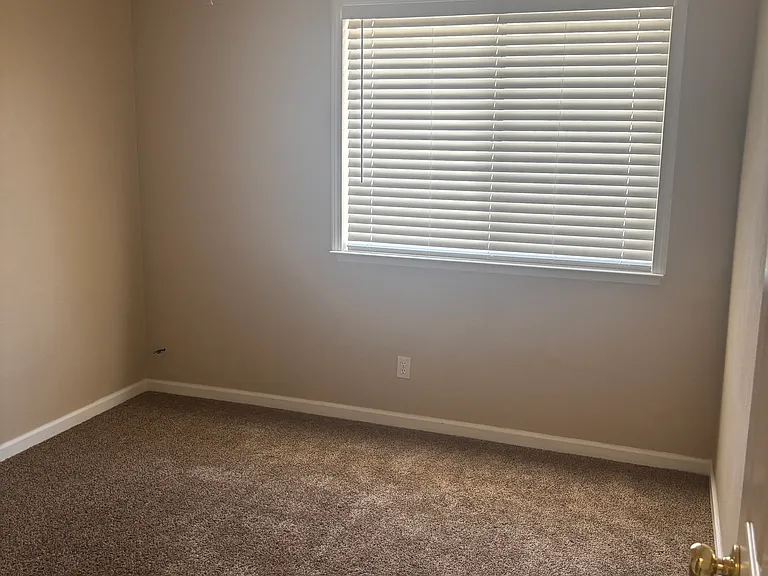 6769 N Constance Ave — Photo 23