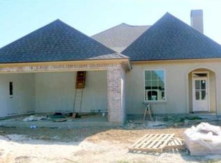 110 Newshire Dr, Broussard, LA 70518