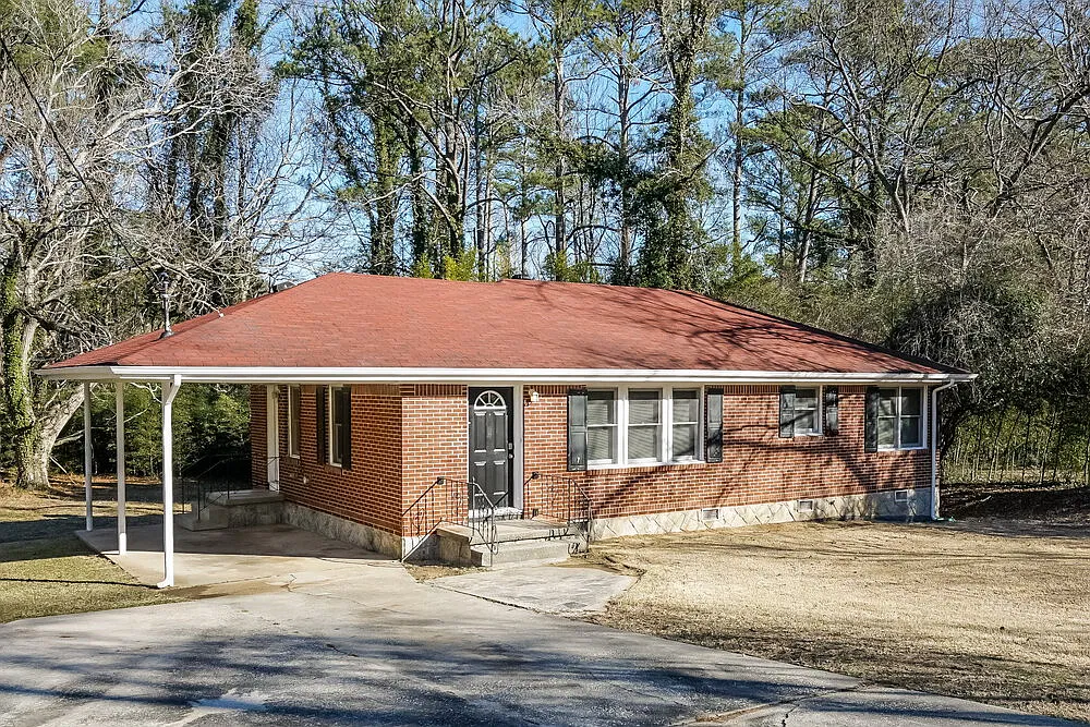 2 bed, 1.0 bath, 980 sqft, $2,070 — Photo 3