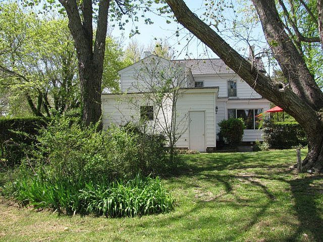 2nd image of 4203 Irvington Rd