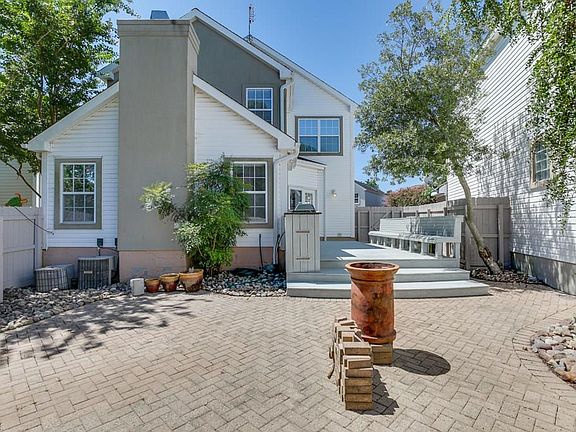 4th image of 2133 Creeks Edge Dr
