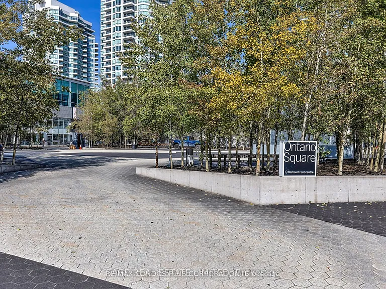 218 Queens Quay W #2611 — Photo 42