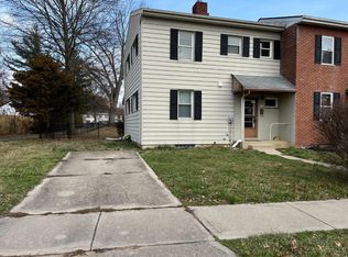 12 Andover Rd, Cincinnati, OH 45218