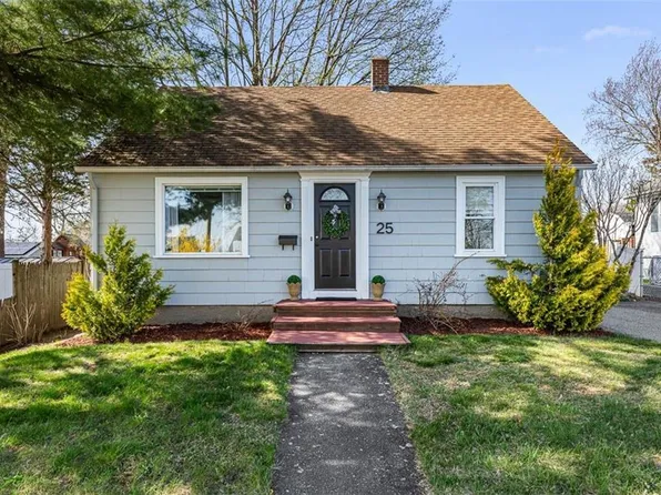 25 Harrison St, Cumberland, RI 02864