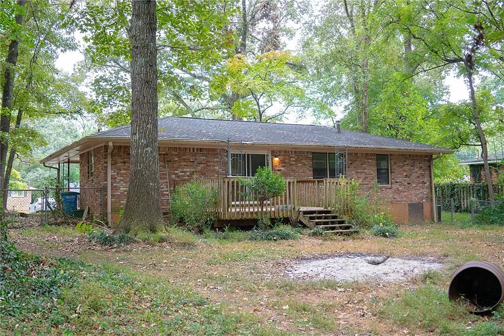 3 bed, 2.0 bath, 1203 sqft, $1,500 — Photo 2