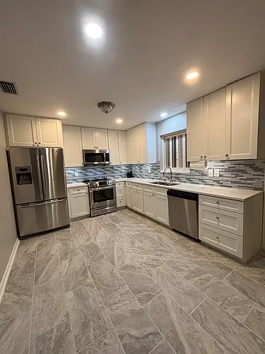 2212 Croydon Dr Photo 1