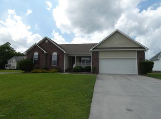 206 New Castle Dr, Jacksonville, NC 28540
