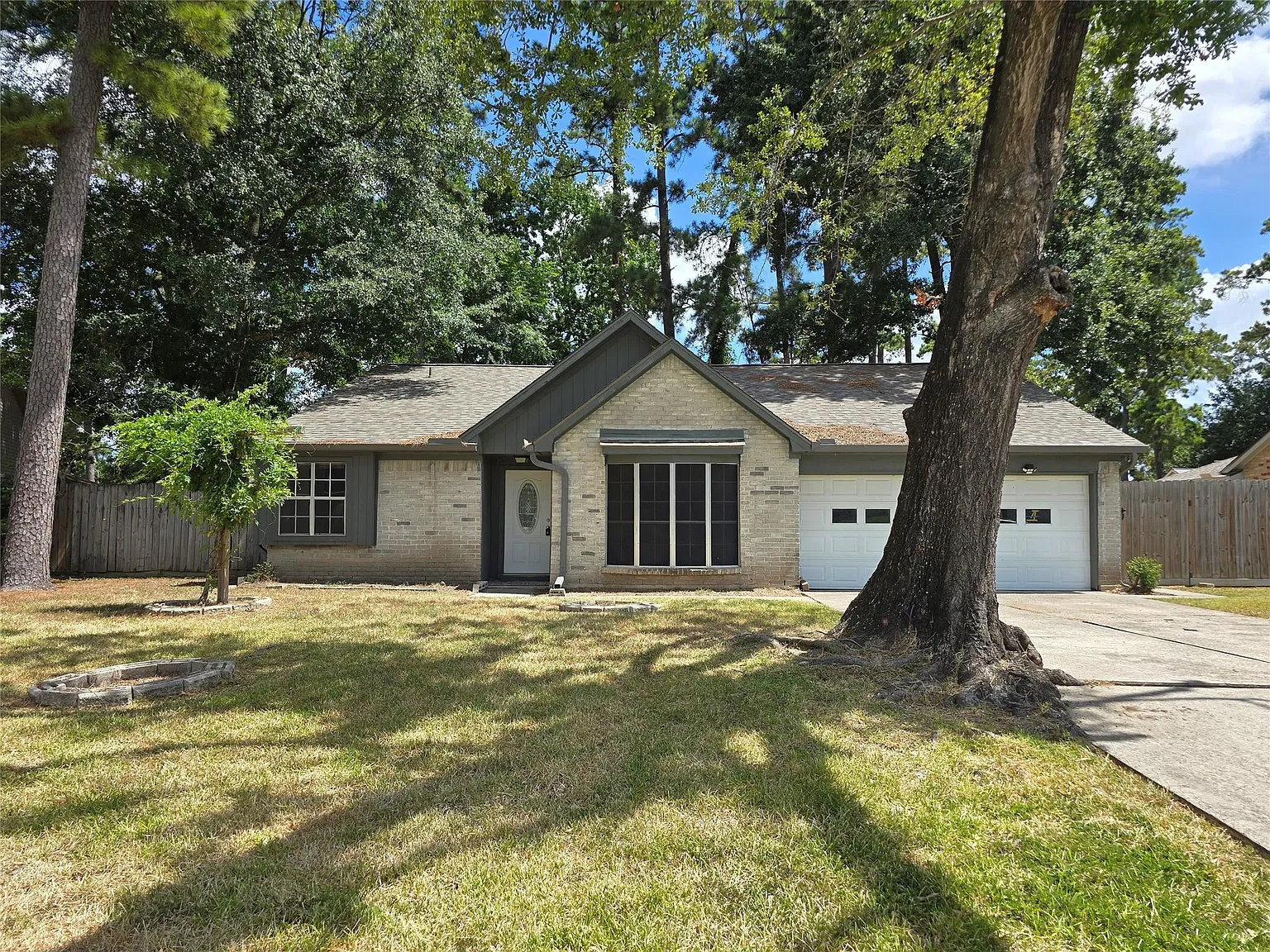 3 bed, 2.0 bath, 1643 sqft, $1,625 — Photo 1