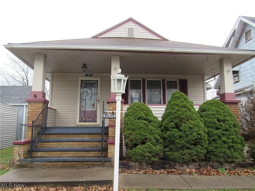 10904 Wadsworth Ave photo 1