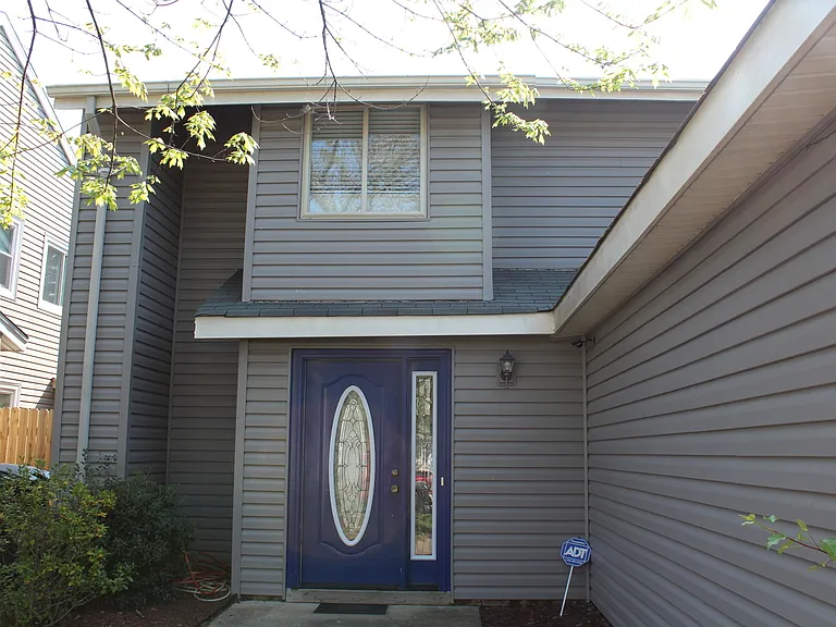 5389 Chatham Lake Dr — Photo 1