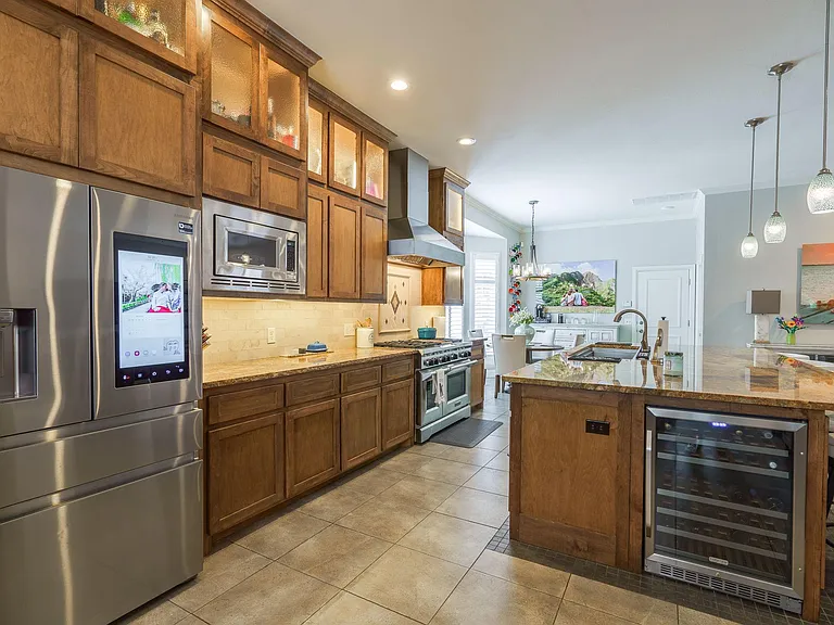 18012 Providence Ave — Photo 13