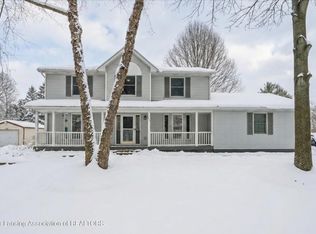 816 Creyts Rd, Dimondale, MI 48821