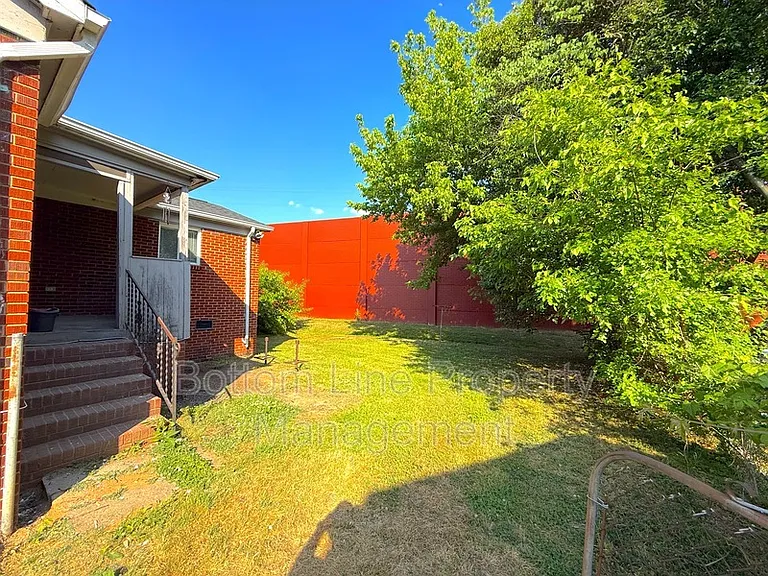 1408 Dean St — Photo 14