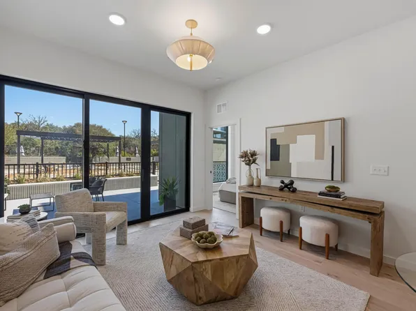 2209 S 1st St #122, Austin, TX 78704