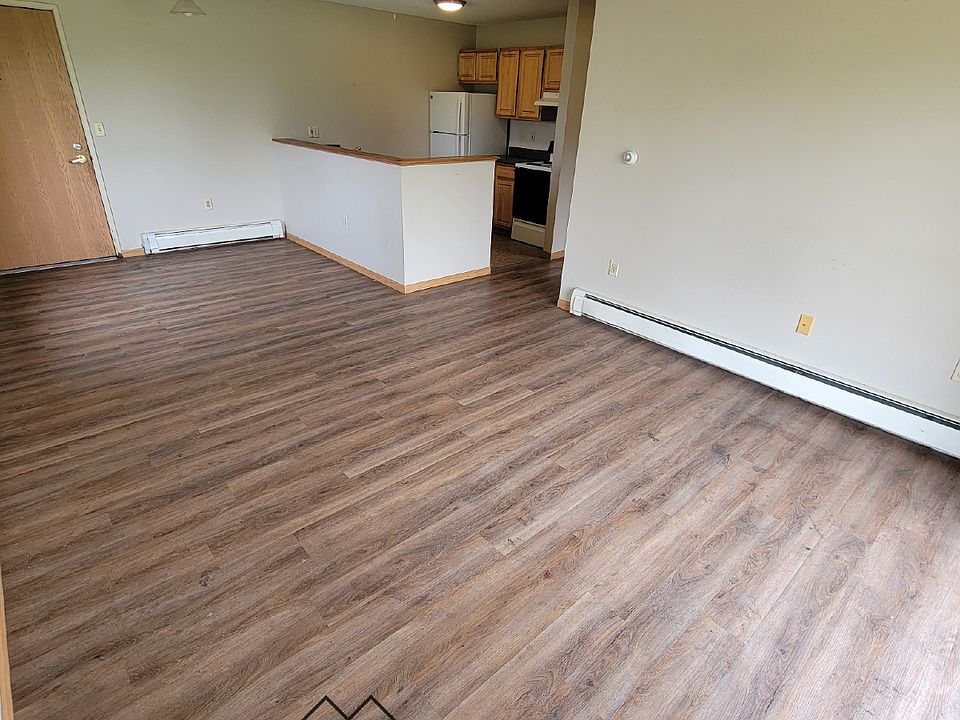 1st image of 400 13th Ave NW Unit 1